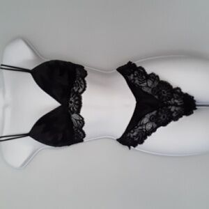 90s La Perla Lace & Plisse Set  Black, Size 32&34- M(1&2)ITALY
